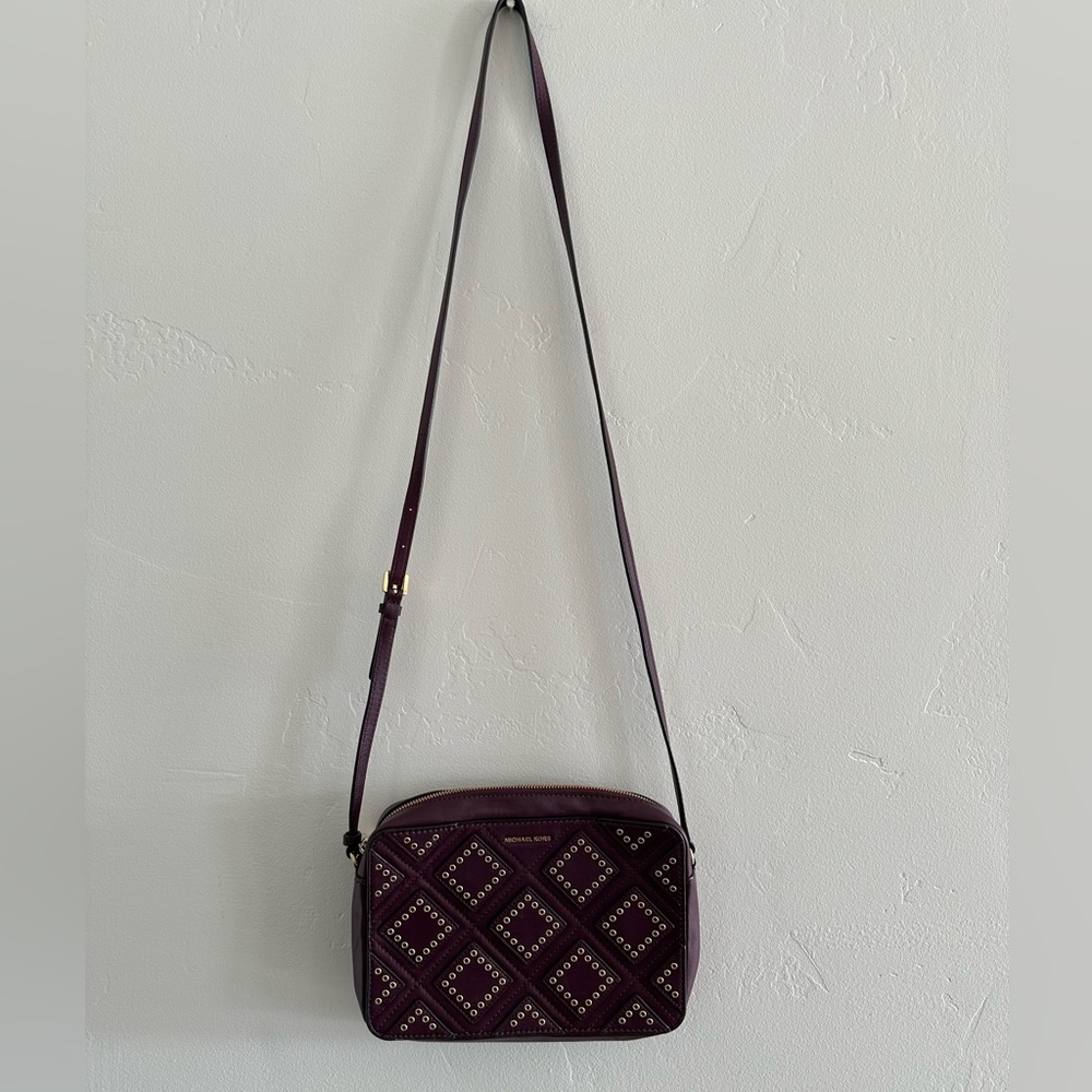 MICHAEL Michael Kors Women's Diamond Grommet Jet Set Cross Body Bag